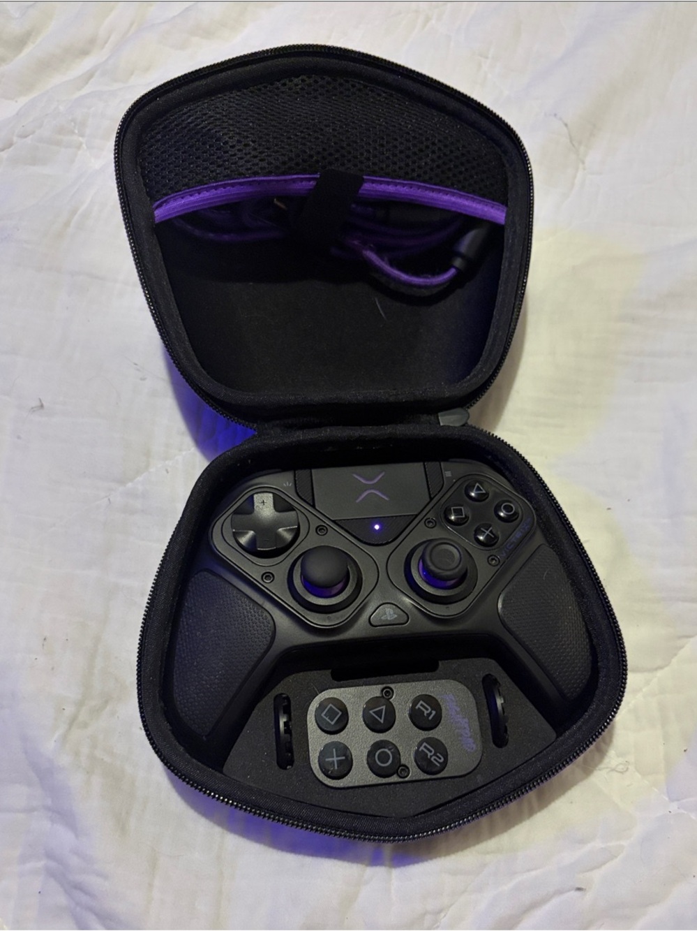 Sony Black and Purple Wireless Controller with Carry Case - Picture 3 of 3
